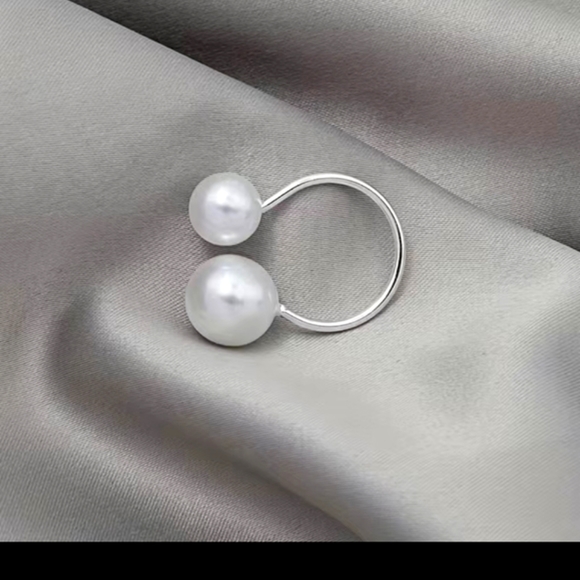 Cuff Ring Faux Pearl Ring Silver and Gold Tone - Picture 4 of 5